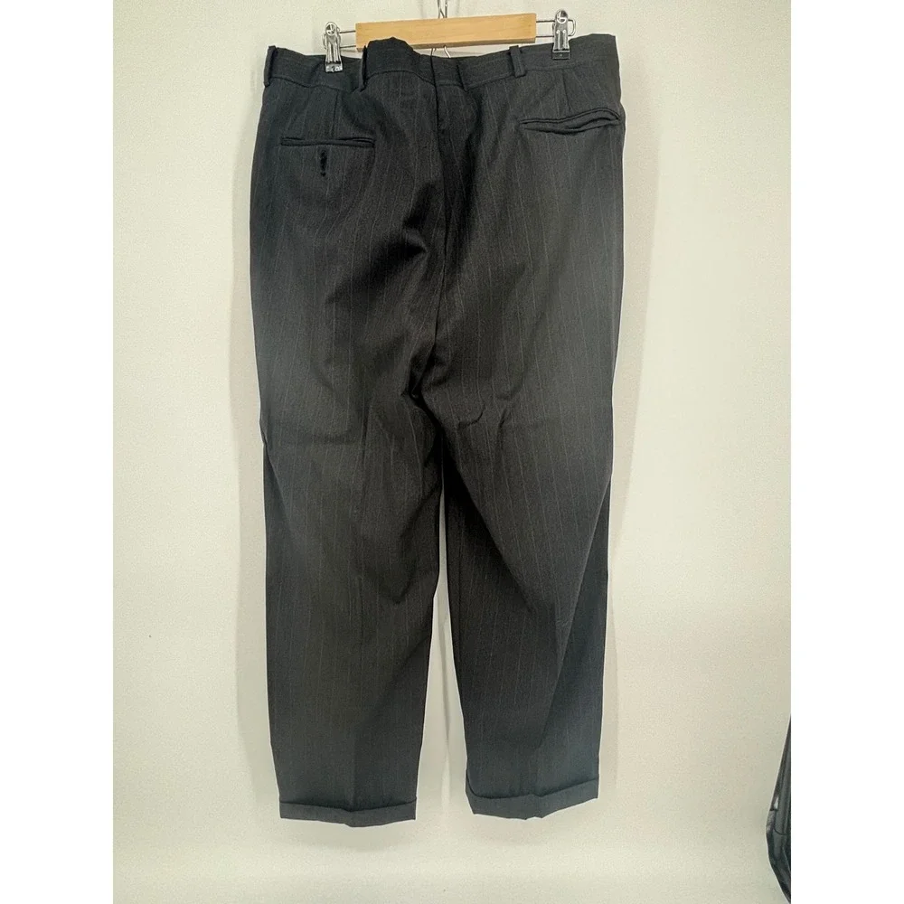 Burberrys Mens Pinstripe Suit Charcoal Grey Wool 2 Button Blazer Pleated Pants